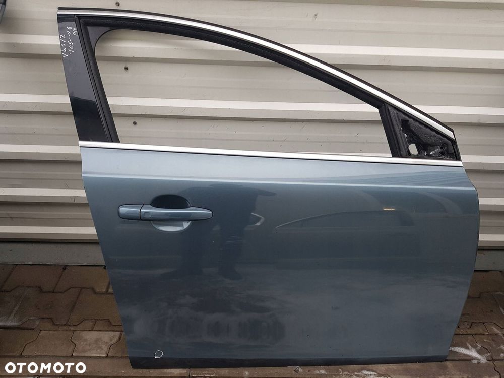 VOLVO V40 2 II 12-19r DRZWI PRAWE PRZÓD PRZEDNIE 705-16