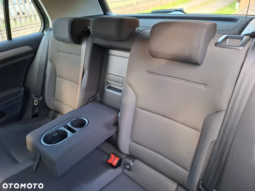 Volkswagen Golf - 17