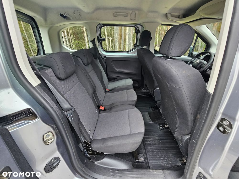 Toyota Proace City Verso 1.2 D-4T Combi - 9