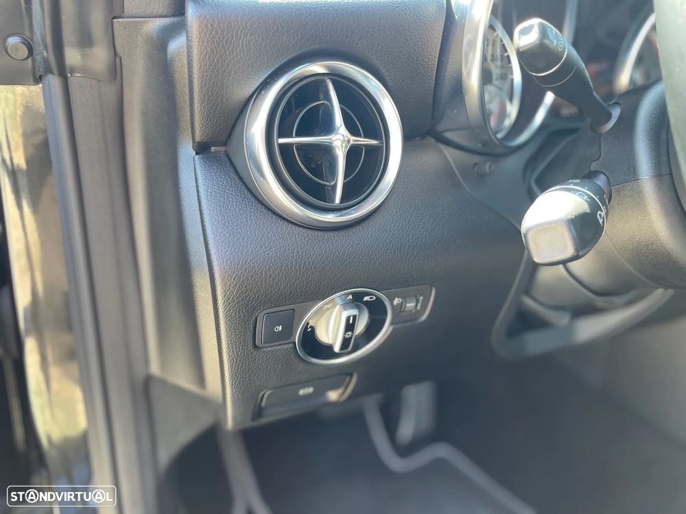 Mercedes-Benz SLK 200 (BlueEFFICIENCY) 7G-TRONIC — fotografia 20