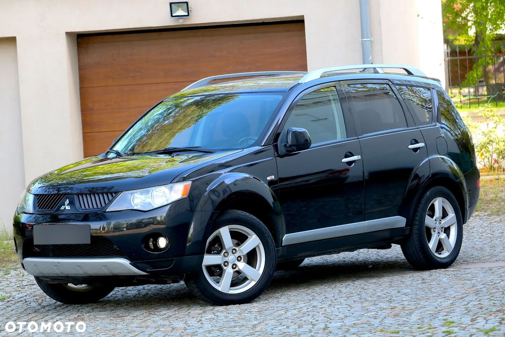 Mitsubishi Outlander 2.2 DID Intense + - 22