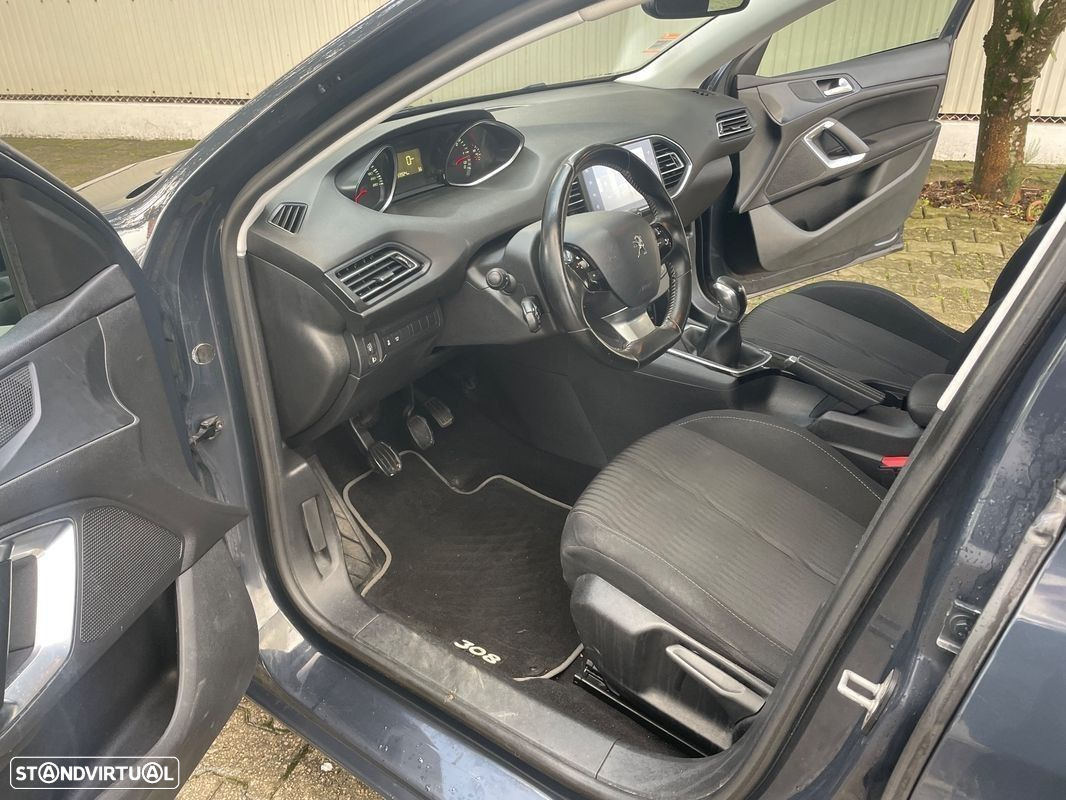 Peugeot 308 SW - 24