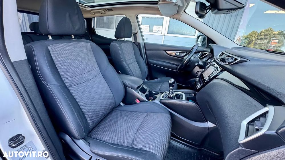 Nissan Qashqai 1.5 DCI Start/Stop N-Connecta - 16
