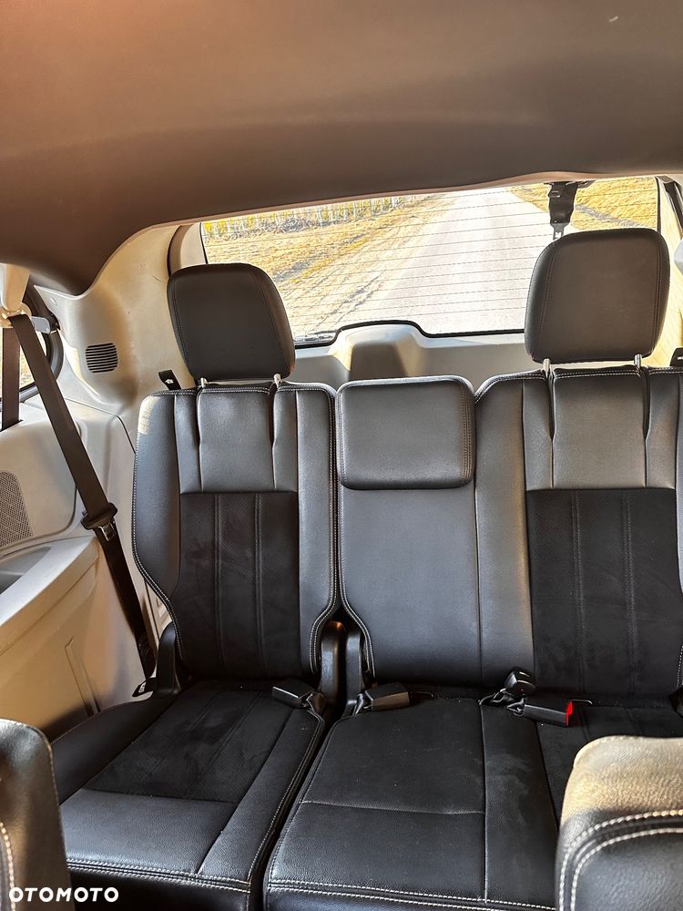 Dodge Grand Caravan 3.6 R/T - 11