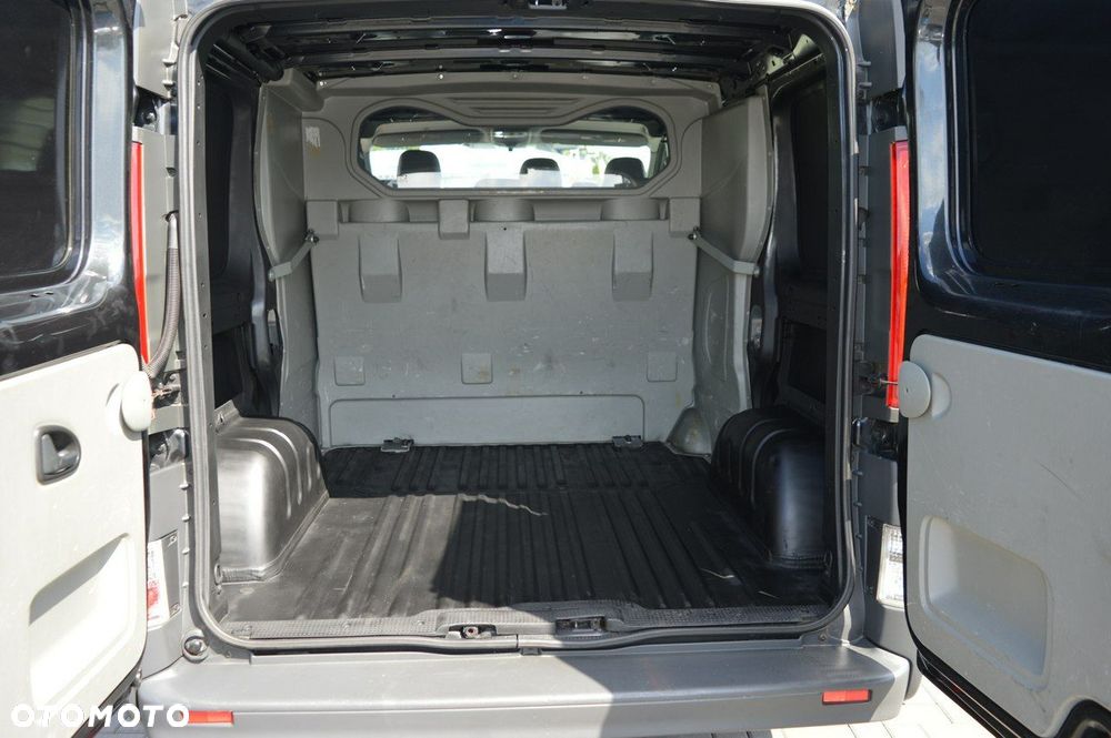 Opel Vivaro - 32