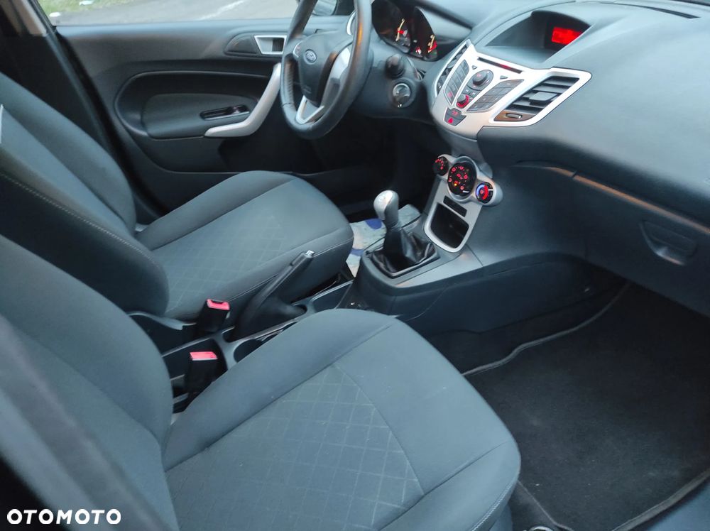 Ford Fiesta 1.25 Champions Edition - 9