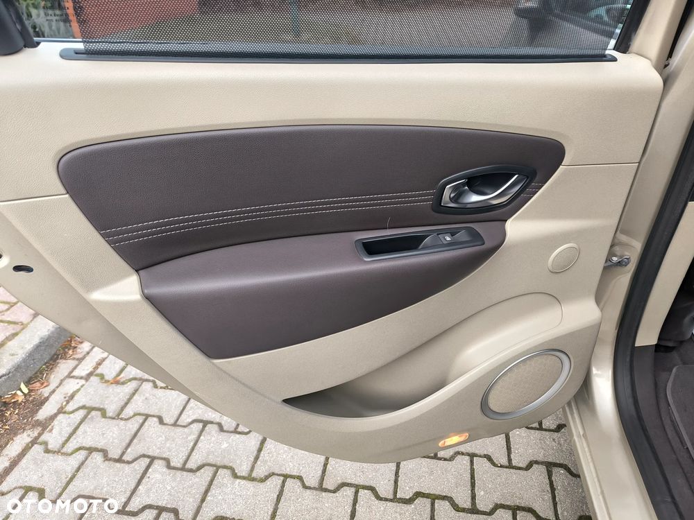 Renault Scenic TCe 130 Dynamique - 32