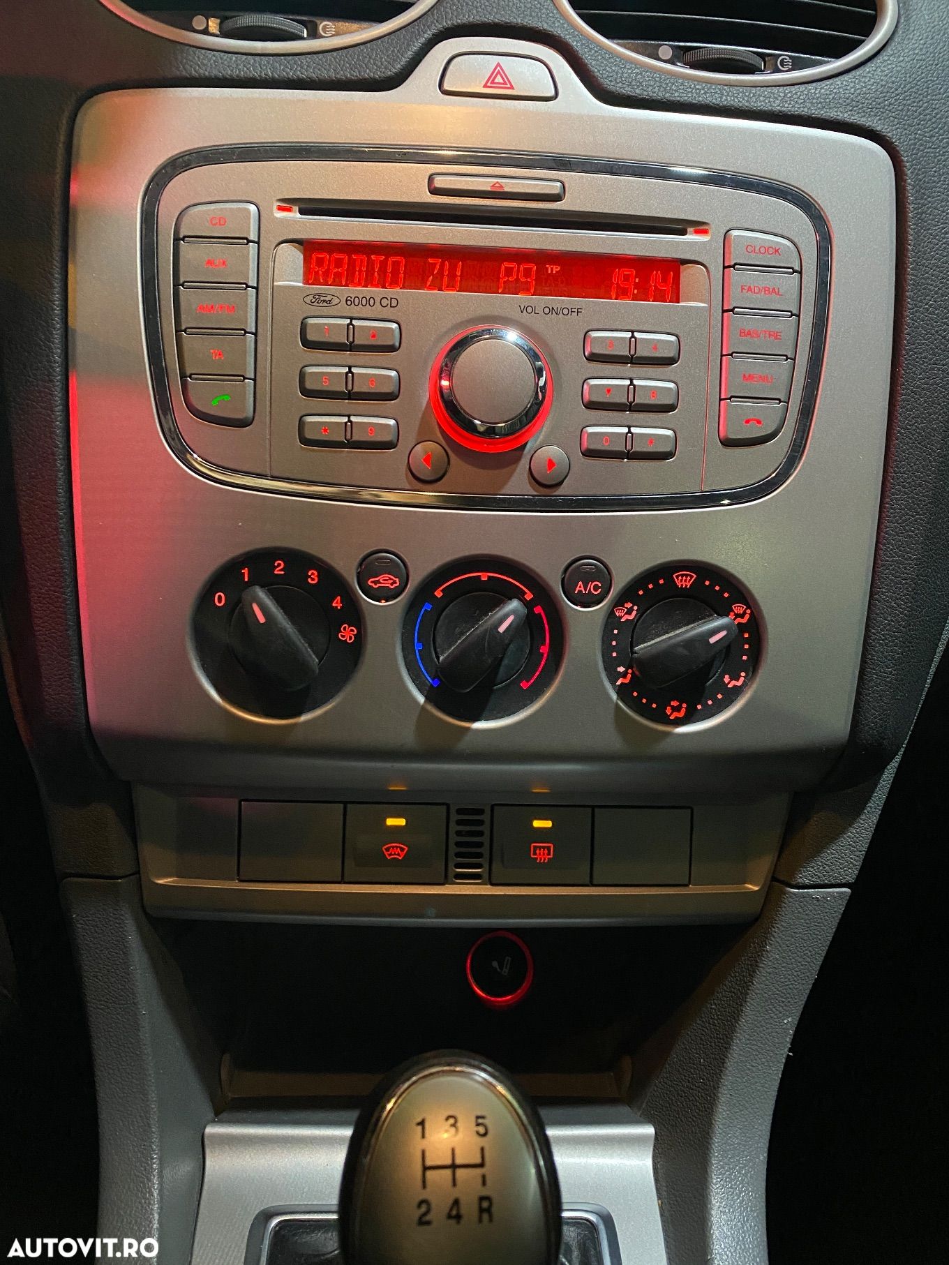 Ford Focus 1.6i Trend - 7