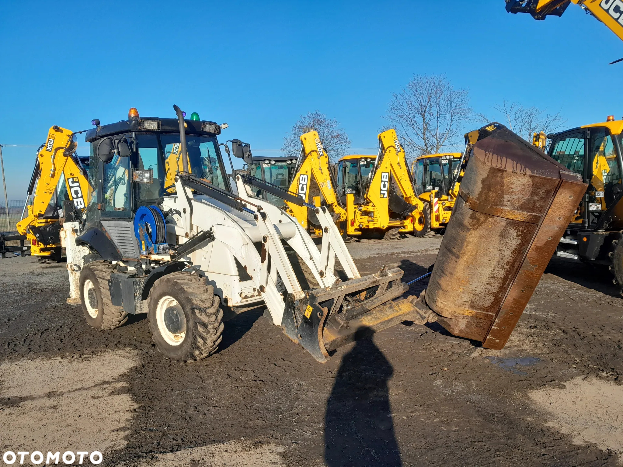 JCB 2CX - 11