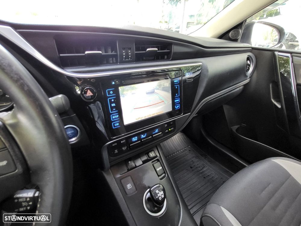 Toyota Auris - 10