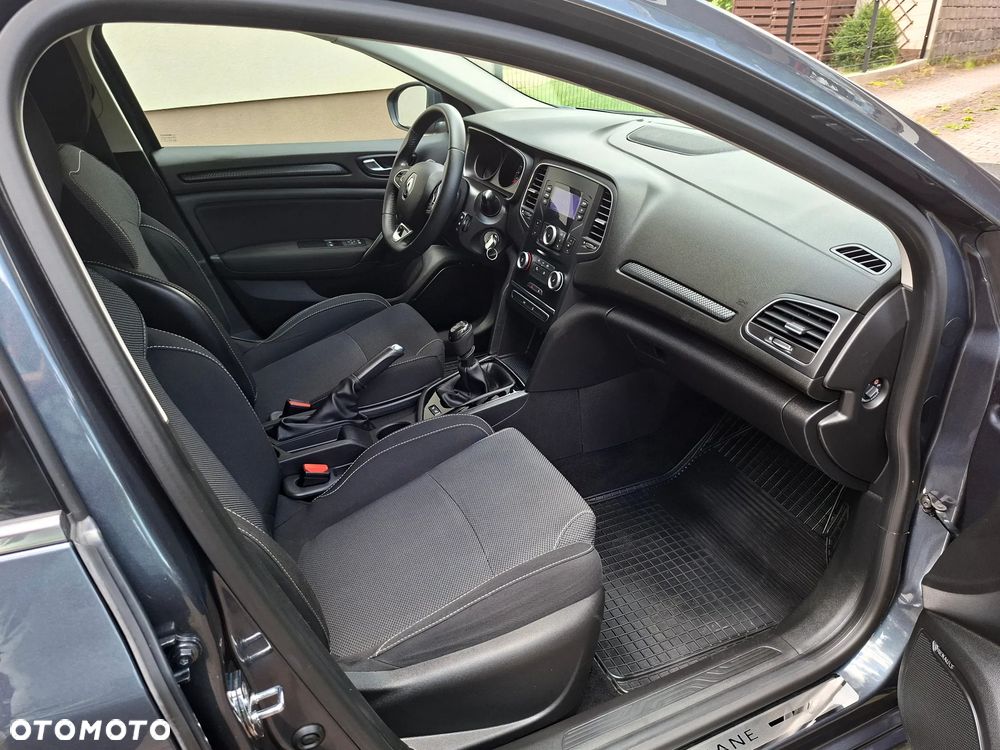 Renault Megane ENERGY TCe 100 EXPERIENCE - 22