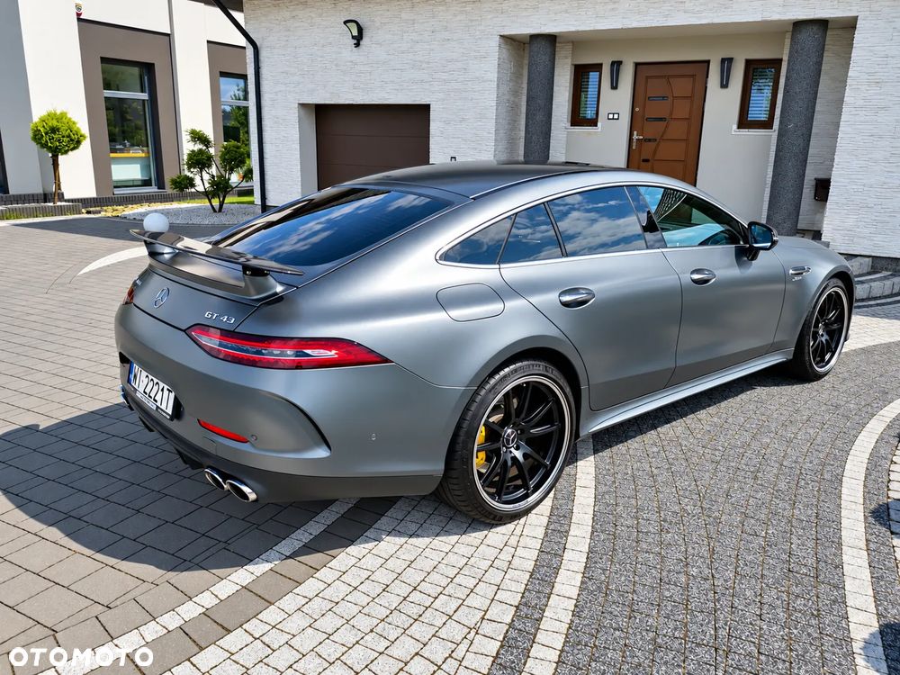 Mercedes-Benz AMG GT 43 4-Matic+ - 12