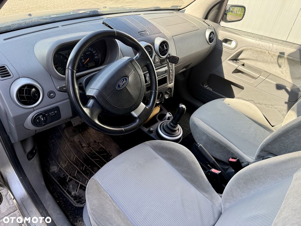 Ford Fusion - 7