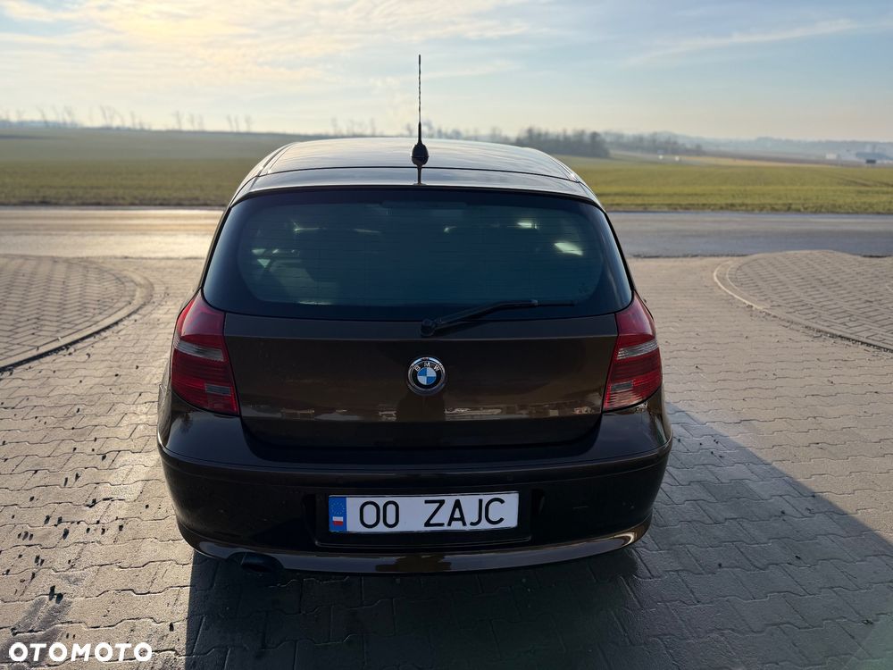 BMW Seria 1 120d - 12