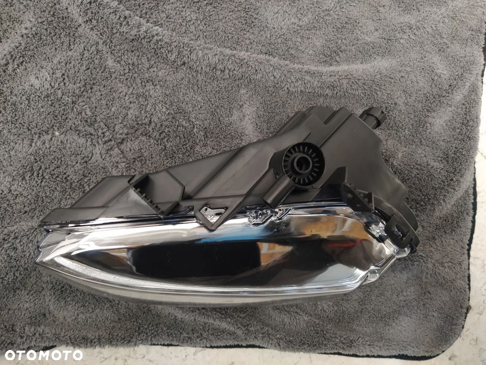 RANGE ROVER EVOQUE L538 HALOGEN PRZECIWMGIELNY LEWY PRAWY JASNY ŚRODEK - 13
