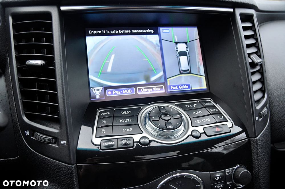 Infiniti QX70 3.0d S - 19