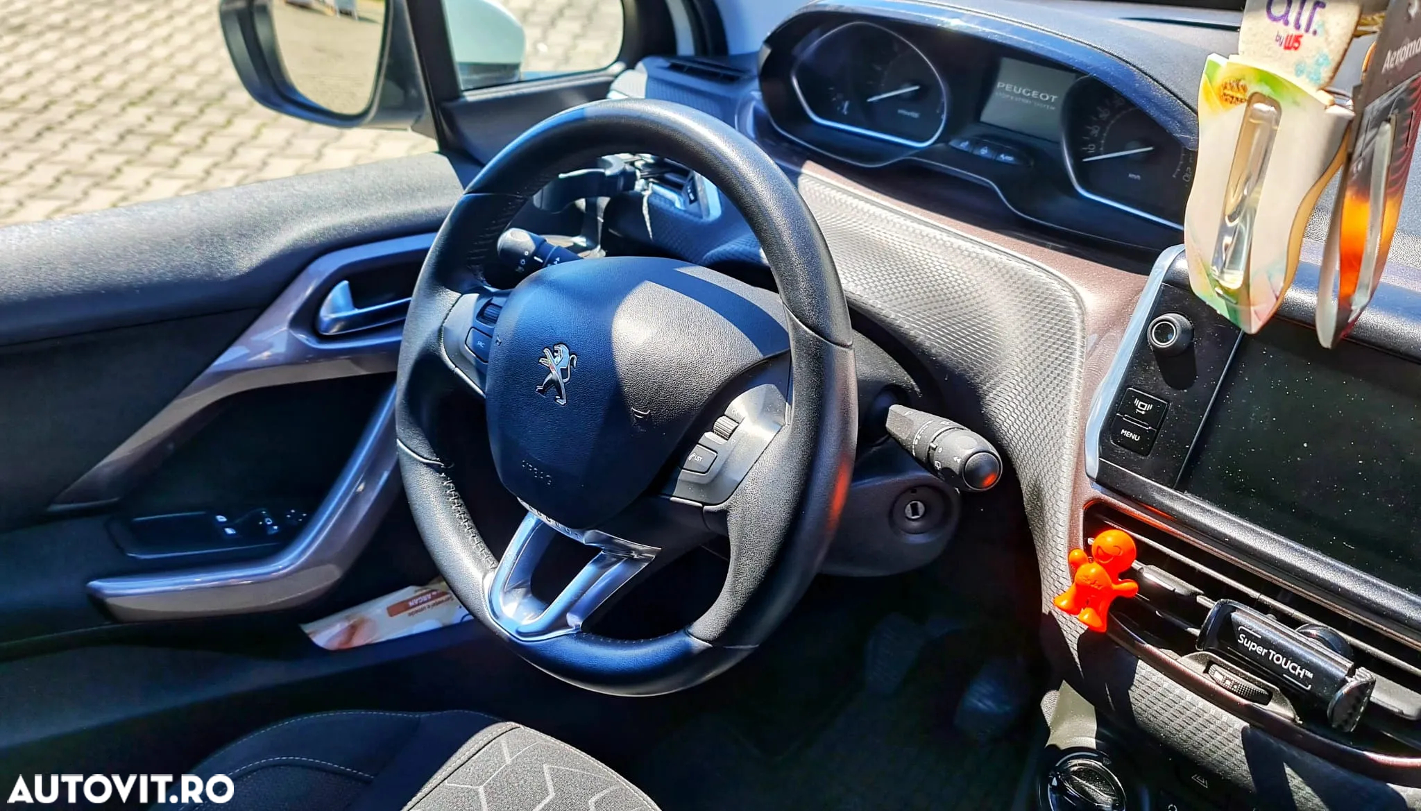 Peugeot 2008 - 9