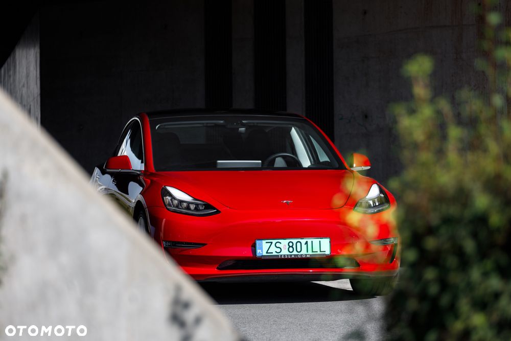 Tesla Model 3 - 11