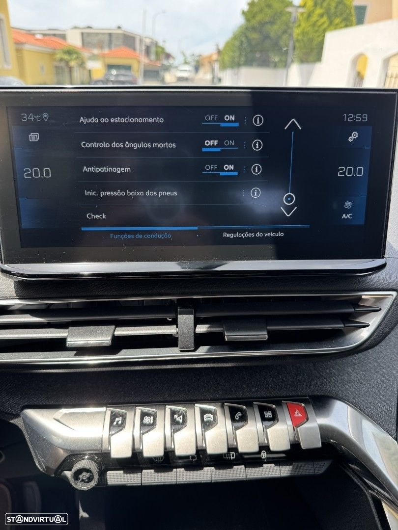 Peugeot 3008 1.2 PureTech Allure EAT8 - 18