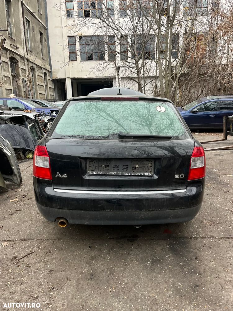 Dezmembrez Audi A4 B6 break negru 2.0 benzina 2002 - 3