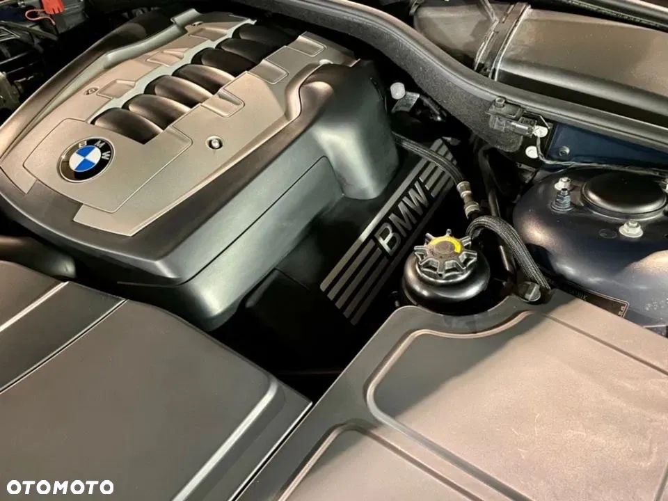 BMW Seria 7 740i - 21