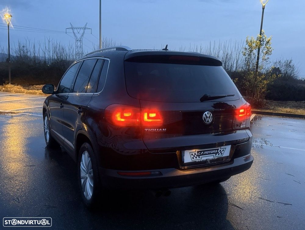 VW Tiguan 2.0 TDi Sport BlueMotion - 12
