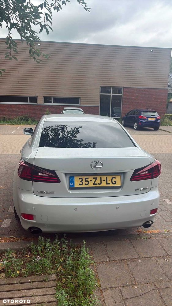 Lexus IS - 5
