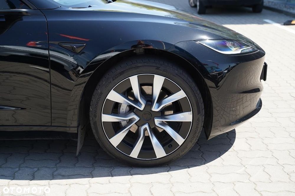 Tesla Model 3 RWD Premium - 24