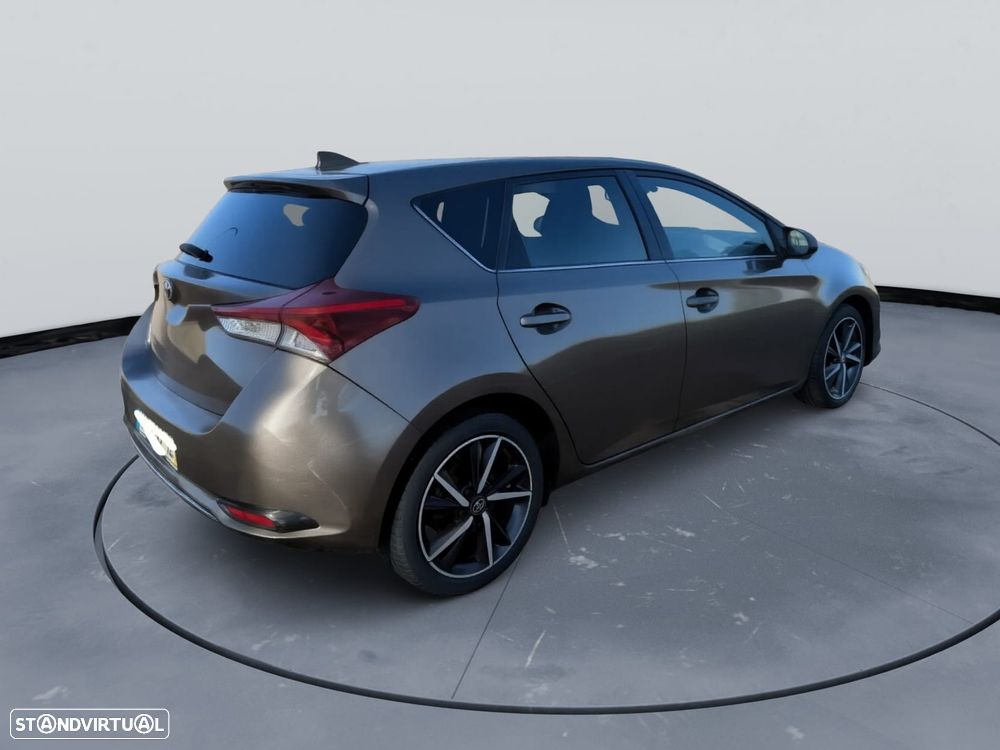 Toyota Auris 1.4 D-4D Comfort+Pack Techno - 21