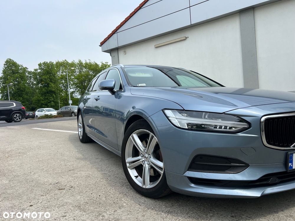 Volvo V90 D4 Momentum Pro - 1
