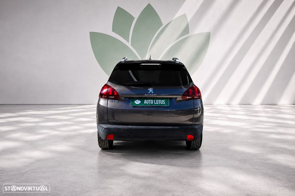 Peugeot 2008 1.2 PureTech Style - 7