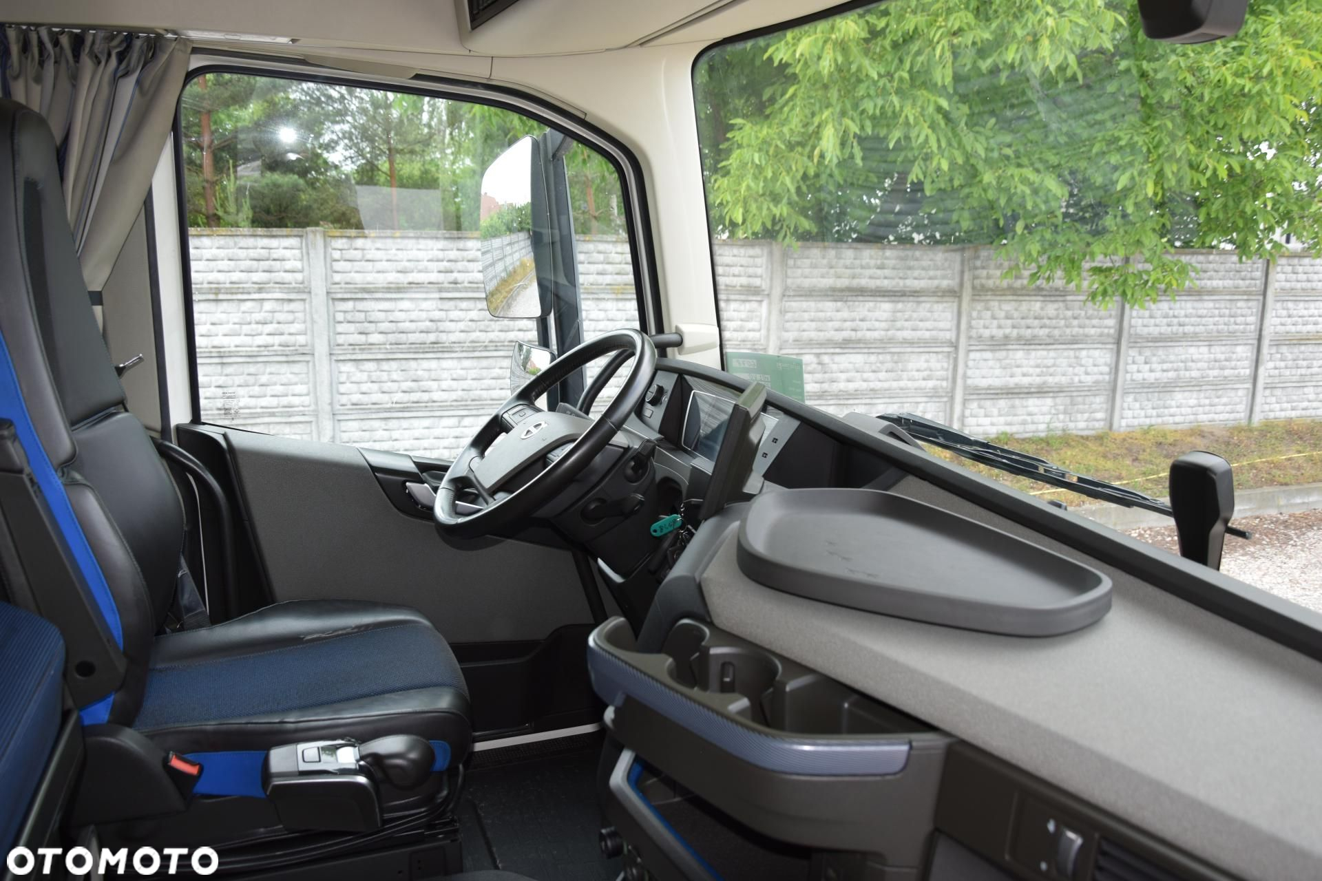 Volvo FH 460 Globetrotter XL i-Save I-ParkCool - 16
