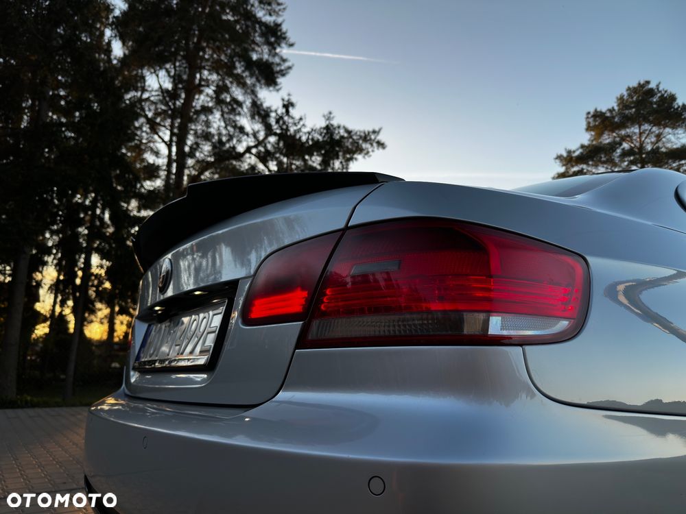BMW Seria 3 320i - 11