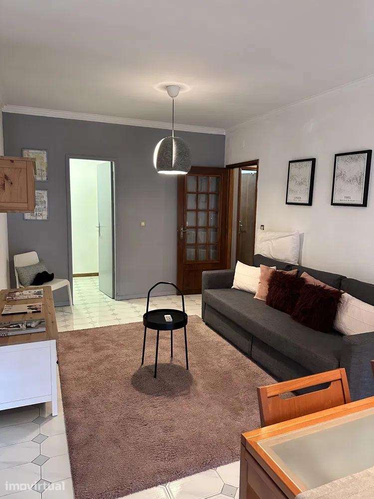 Apartamento T1 pronto a habitar