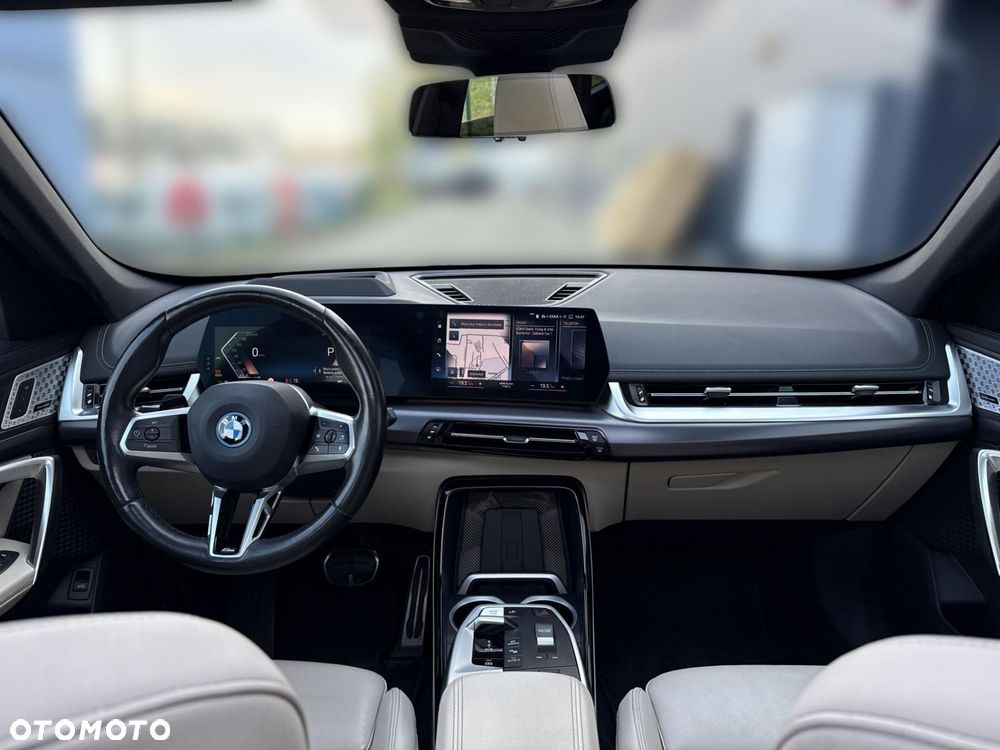 BMW iX1 - 30