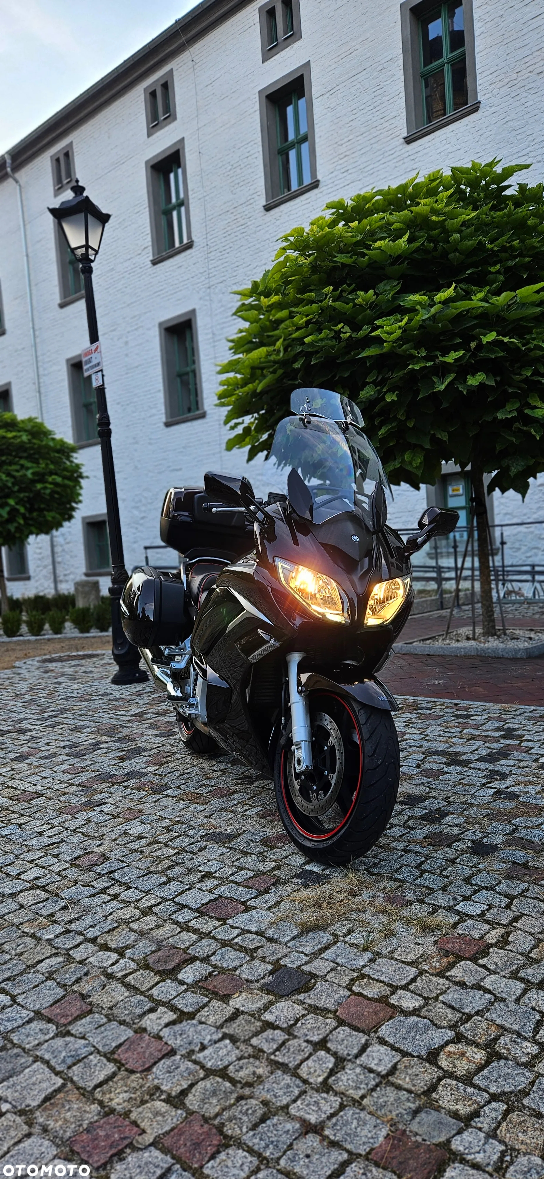 Yamaha FJR - 9
