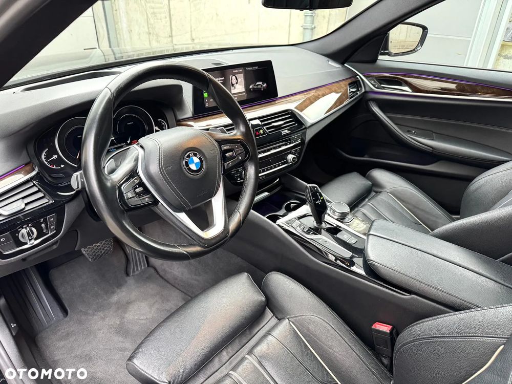 BMW Seria 5 530e - 10