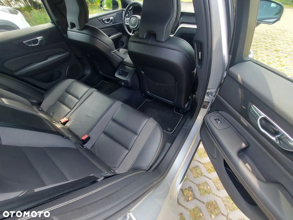 Volvo S60 T4 R-Design - 33