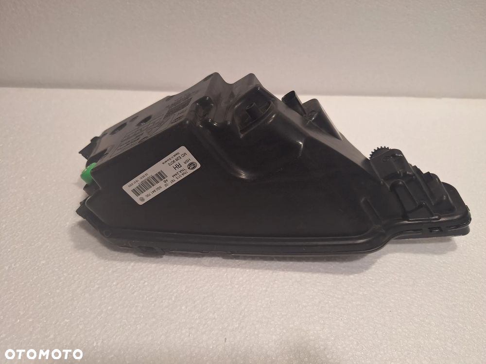 HALOGEN LAMPKA PRZECIWMGIELNA PRAWA VW PASSAT B8 3G0 LIFT 2019- 3G0941700 - 4