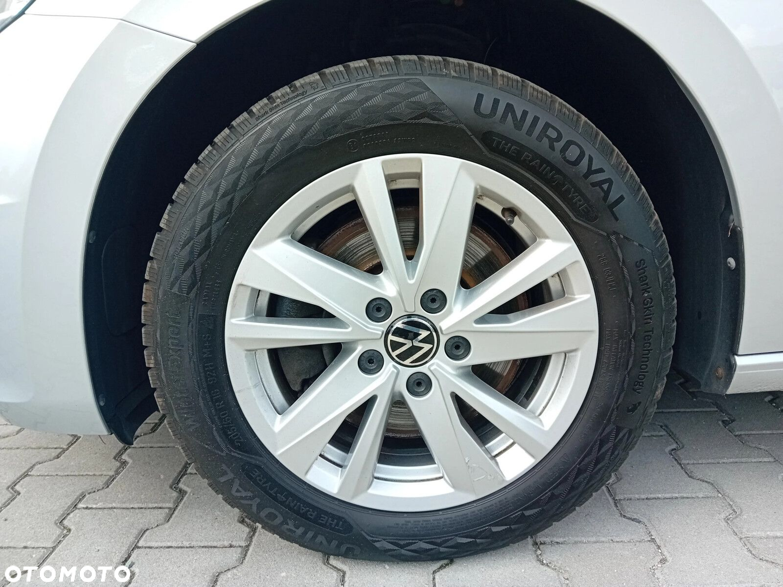 Volkswagen Touran 2.0 TDI BMT Comfortline DSG - 27