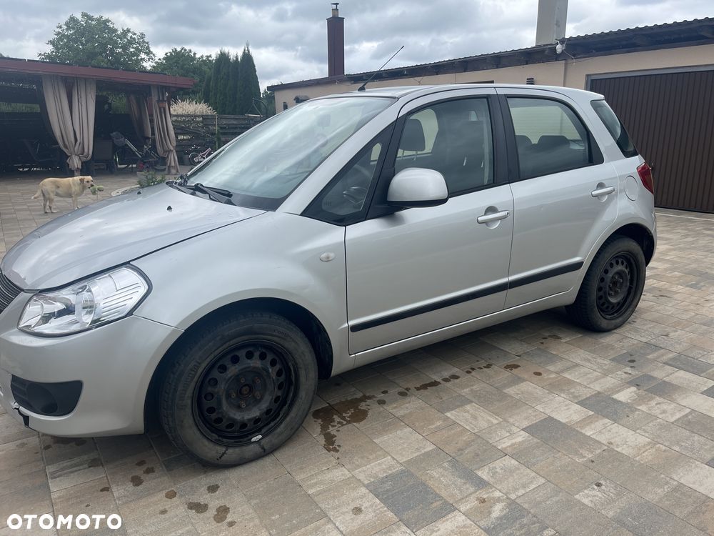 Suzuki SX4 - 4