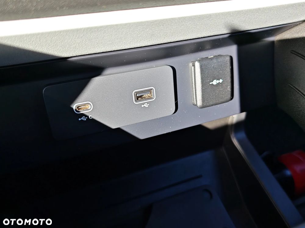 Land Rover Defender 110 D200 X-Dynamic HSE - 27