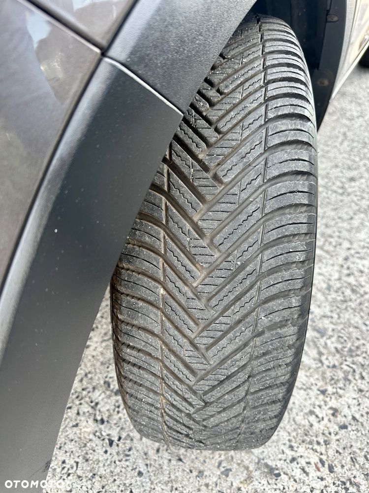 Kia Sportage 2.0 CVVT 2WD Automatik Spirit - 27