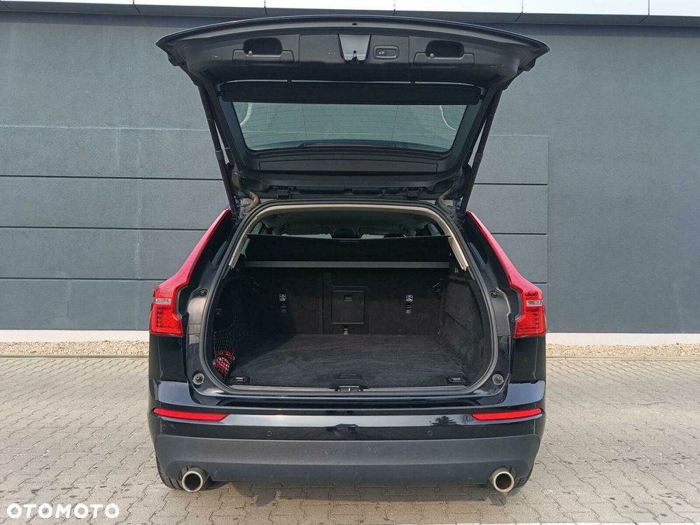 Volvo XC 60 T4 Momentum Pro - 8