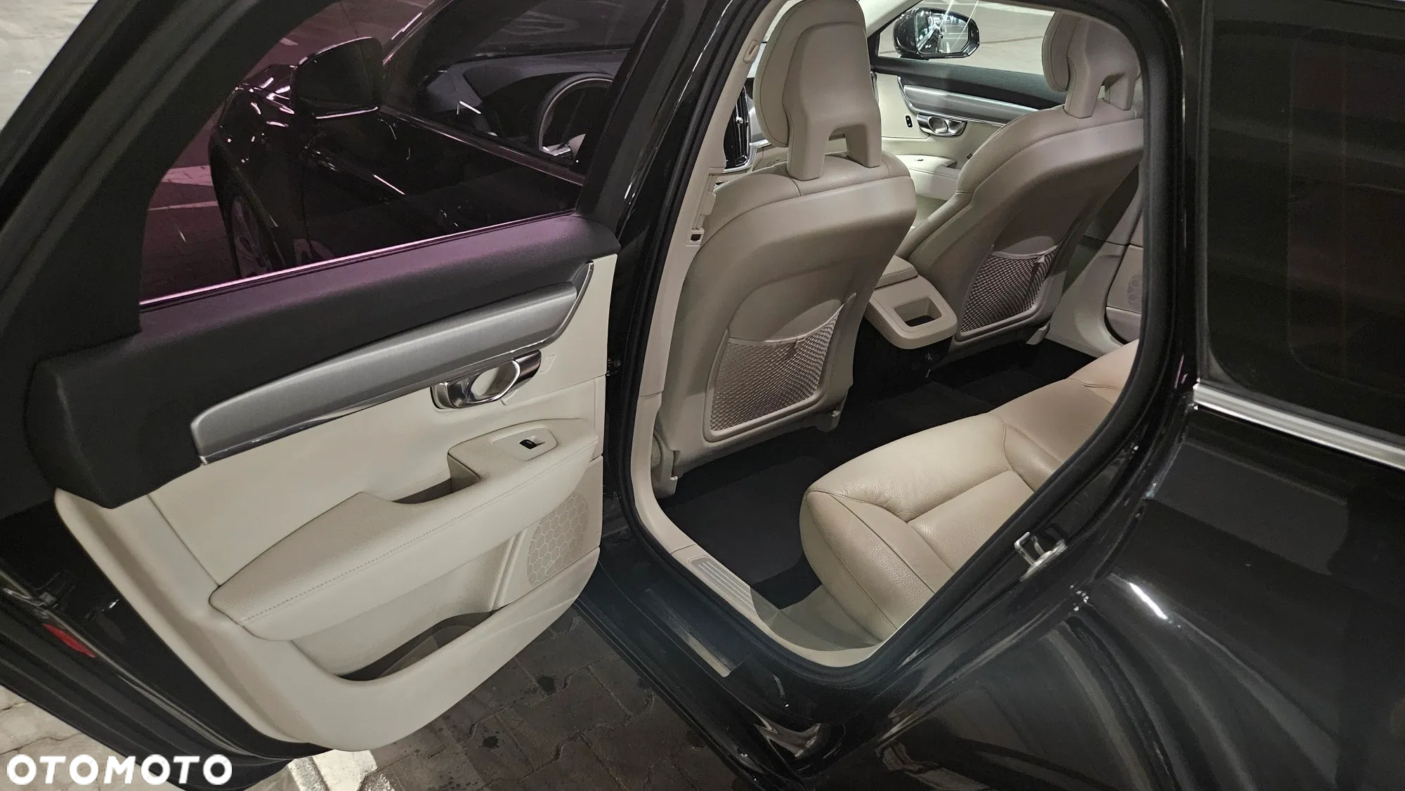 Volvo V90 D4 Momentum - 13