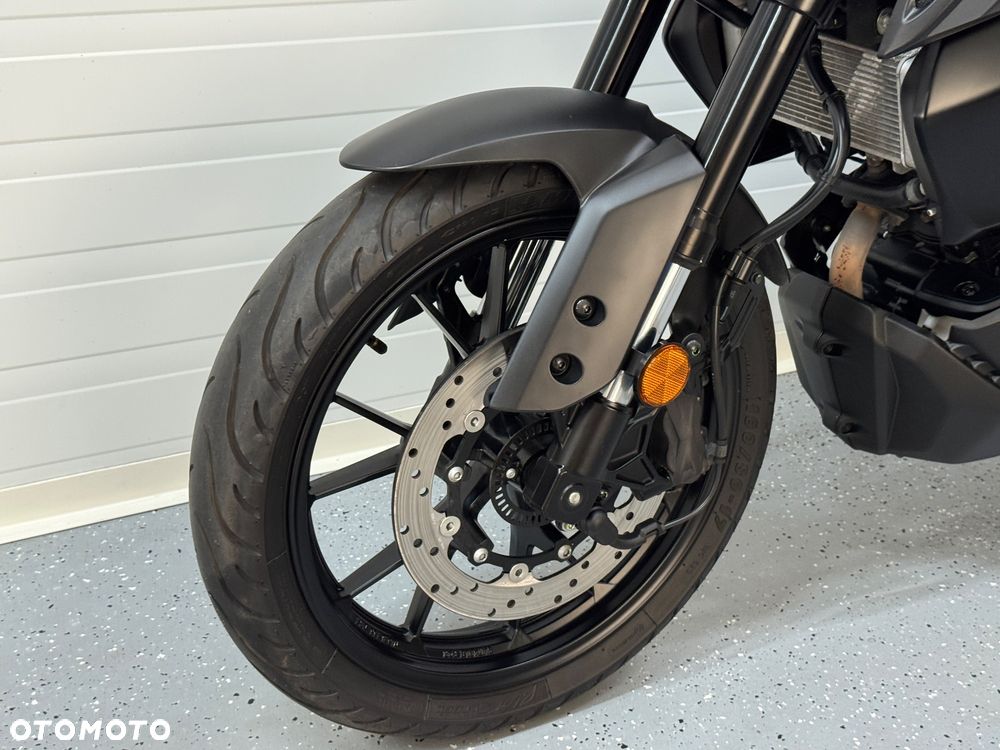 Yamaha MT - 20