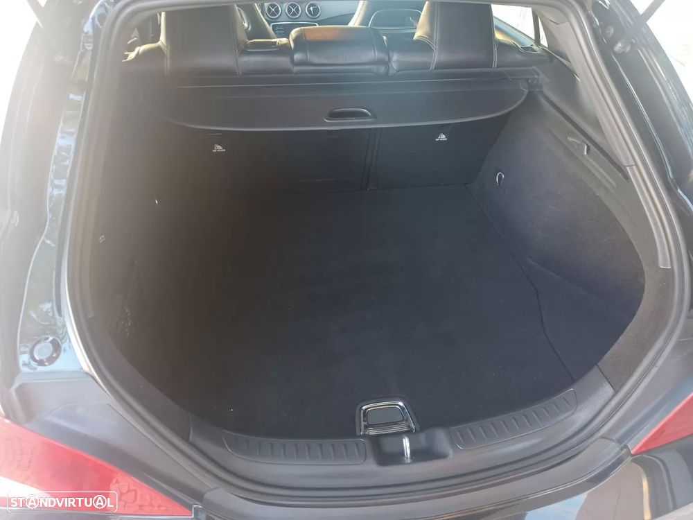 Mercedes-Benz CLA 180 d Shooting Brake Urban - 32