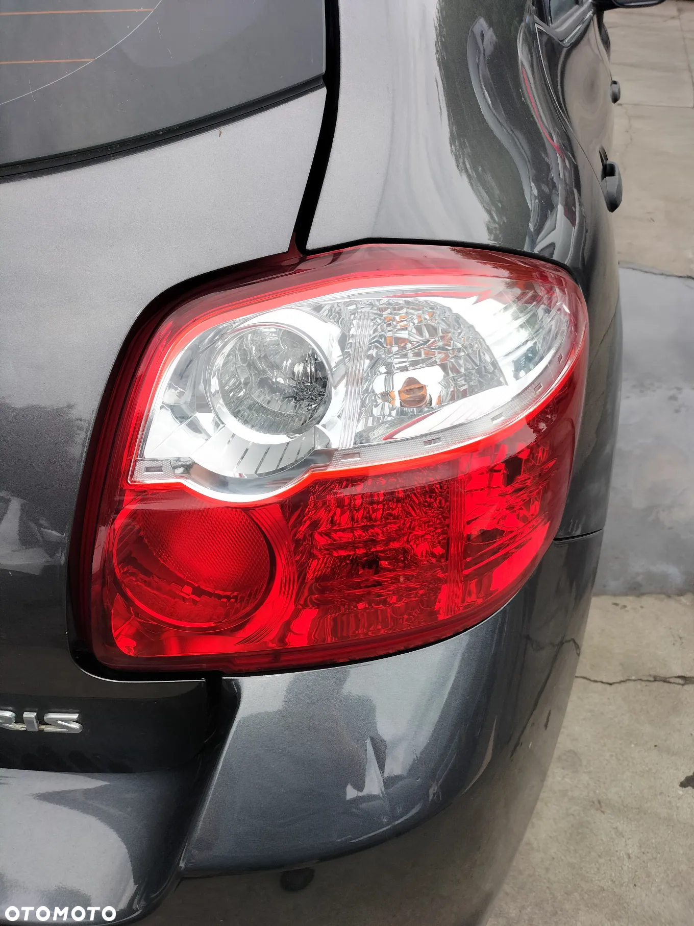 KLAPA BAGAŻNIKA TOYOTA AURIS I LIFT 1.4 D4D 90 KM 1ND-T4 KOD LAK. 1G3 - 7