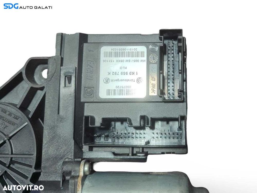 Motoras Macara Electrica pentru Geam Sticla Usa Portiera Dreapta Fata Skoda Octavia 2 2004 - 2013 Cod 1T0959702E, 1K0959792K [A1011] - 2