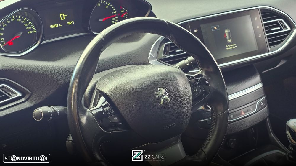 Peugeot 308 1.6 BlueHDi Allure J17 - 17